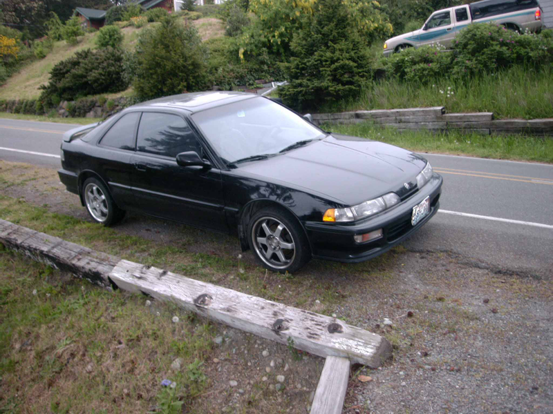 Illustration for article titled I went through some old data discs in a random box and found photos of my first car